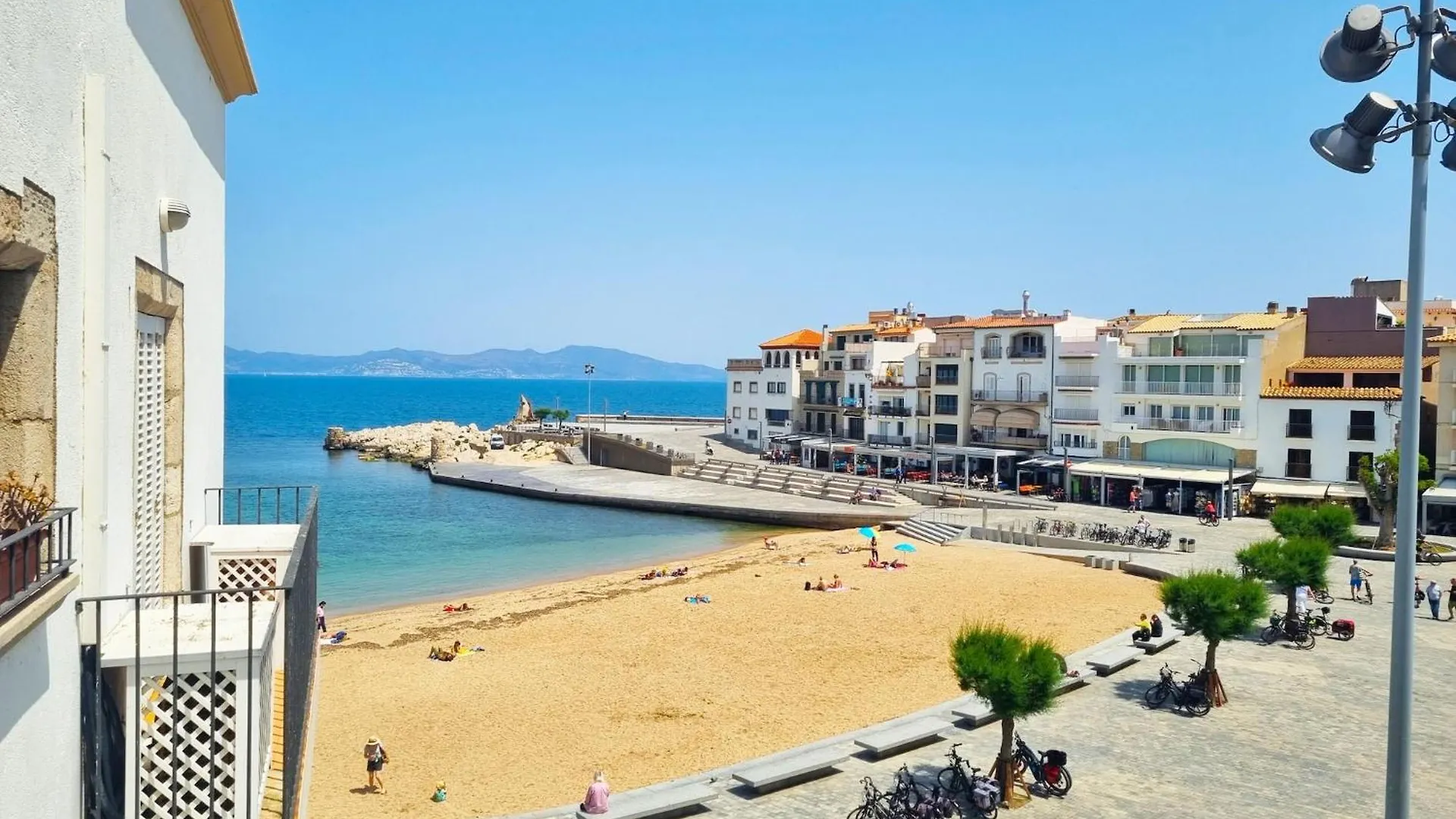 Centrally Located Apartment In L Escala L' Escala