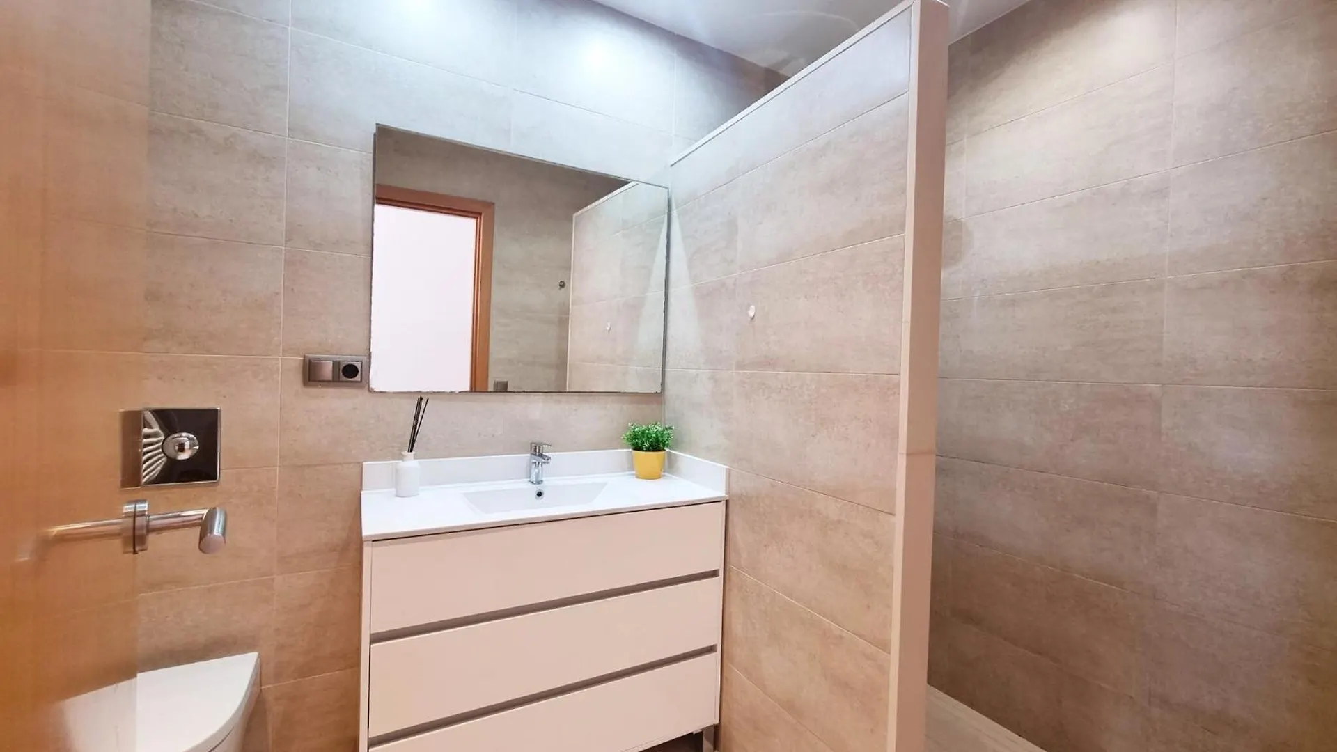 Centrally Located Apartment In L Escala L' Escala